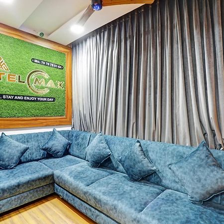 Hotel O Max سورات المظهر الخارجي الصورة