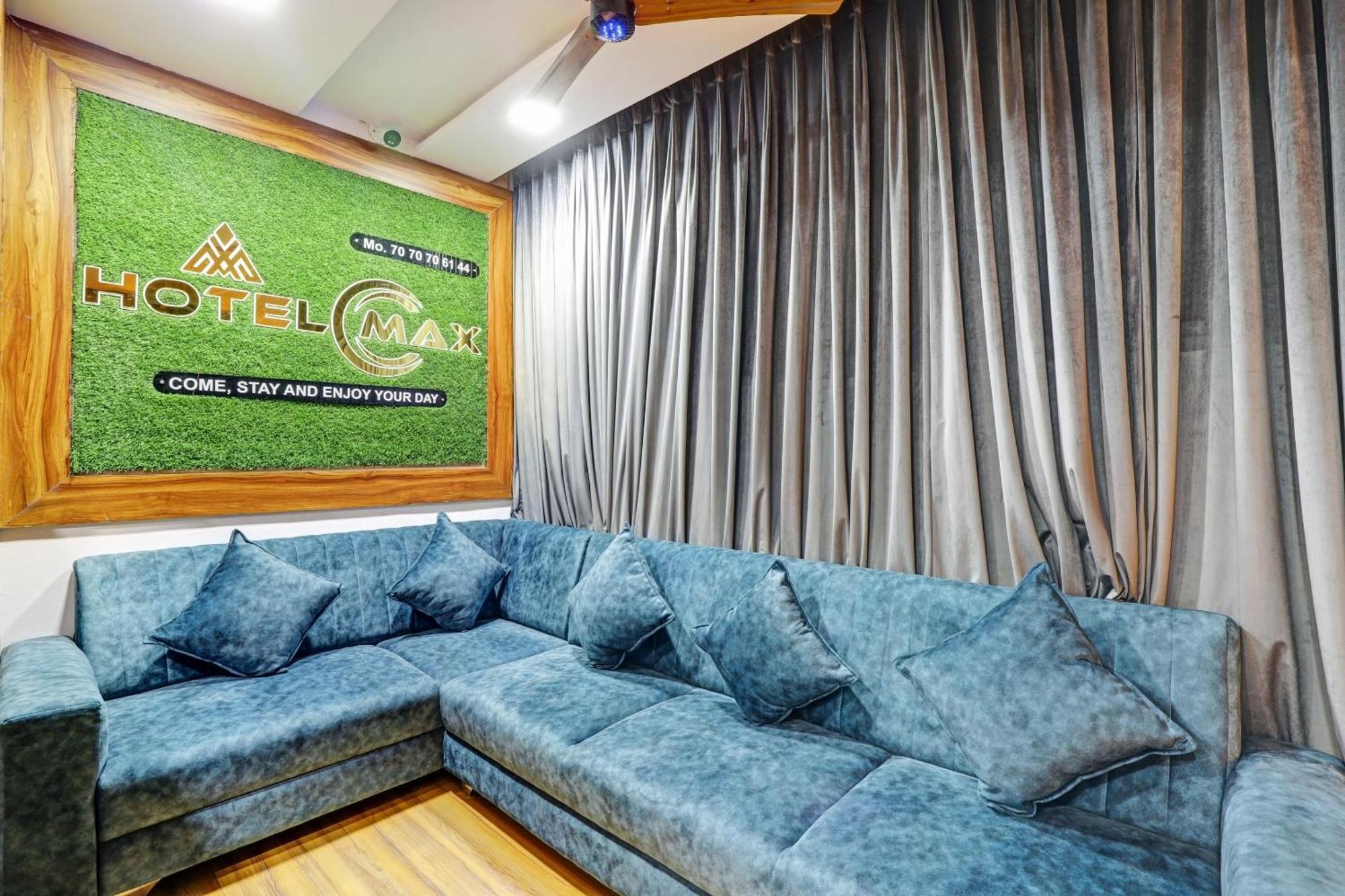 Hotel O Max سورات المظهر الخارجي الصورة