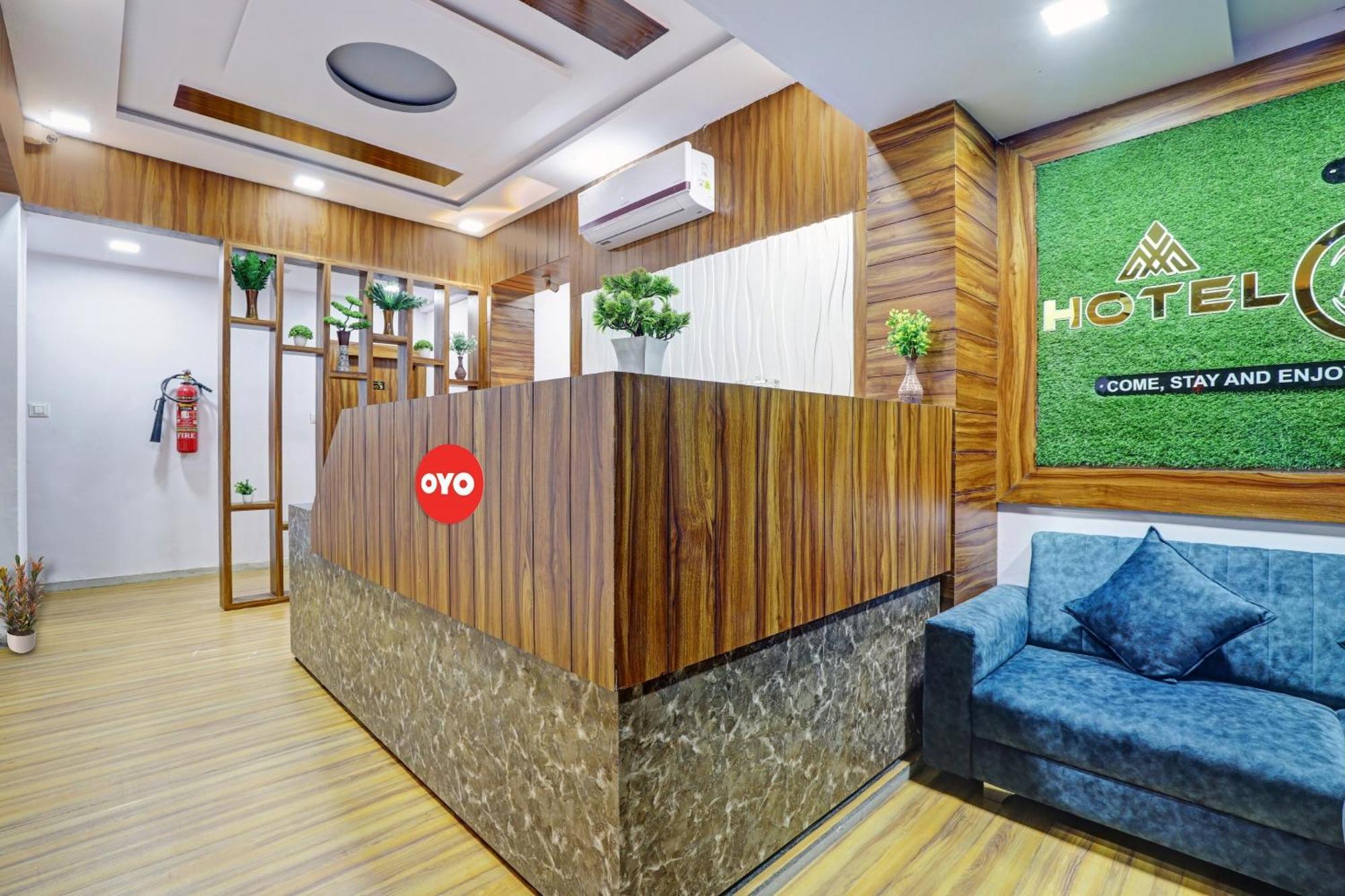 Hotel O Max سورات المظهر الخارجي الصورة